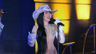 Yeehaw, Noah Cyrus Wore Nude Bodyhose At the 2020 CMT Awards